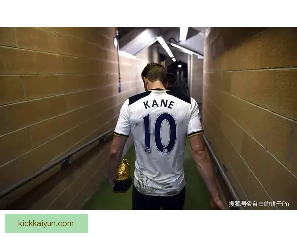 哈里·凯恩与贝克汉姆的技术风格对比，展现足球中的不同传承与影响力